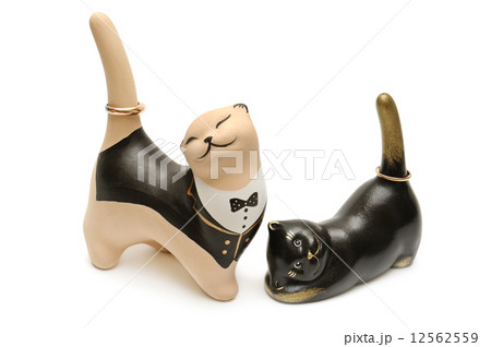 Clay figurines of cat 12562559