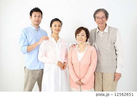 二世代家族 12562651