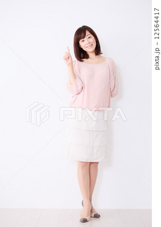 ミドル女性 汎用 イメージ ミドル女性 汎用 イメージ 12564417