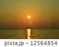 宍道湖の夕日 12564854