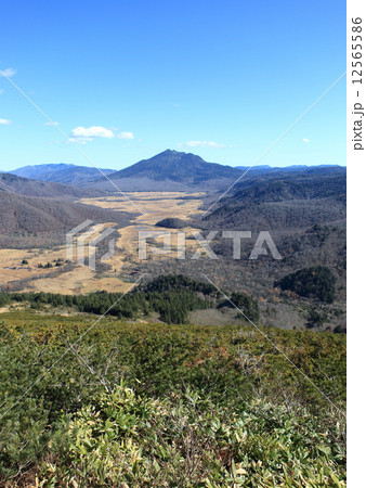 至仏山からの尾瀬ケ原 12565586