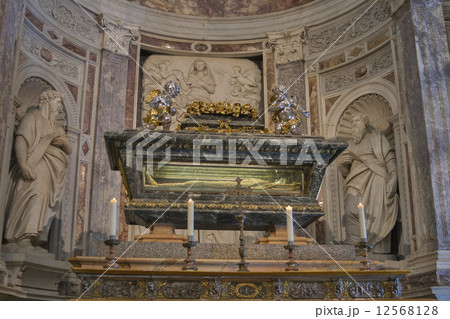 Duomo Cathedral interior. Pisa, Italy 12568128