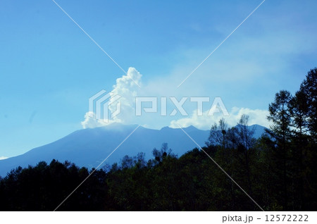 噴火後の御嶽山　長野県　Mt.Ontake after the volcanic eruptionin in Nagano Prf. 12572222