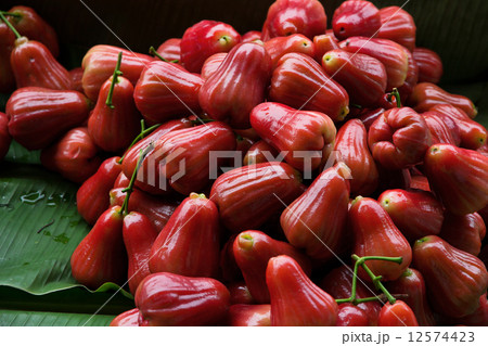 Rose apples  12574423