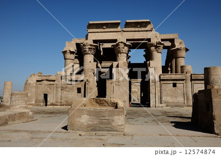 コム・オンボ神殿の二つの入口 12574874