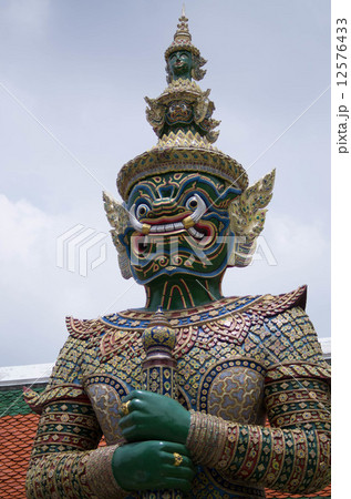 タイのヤック像 12576433