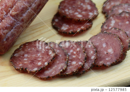 サラミ 12577985