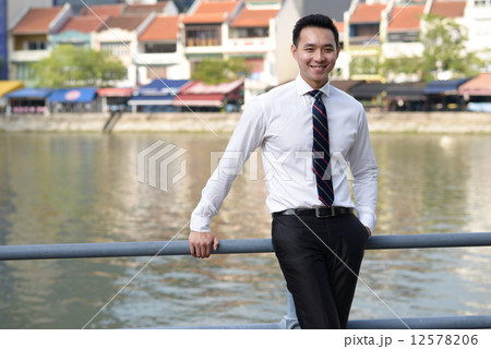 Asian businessman Asian businessman 12578206