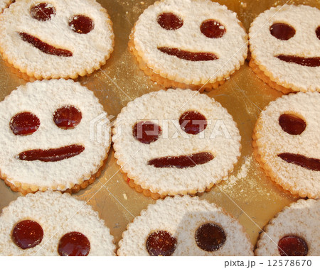 Sweet cookies with jam Sweet cookies with jam 12578670