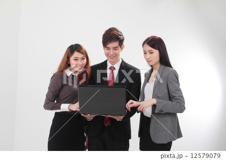 Right female neutral expression 12579079