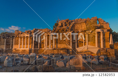Ancient ruins Ancient ruins 12582053