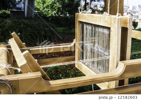 Loom for weaving 12582603