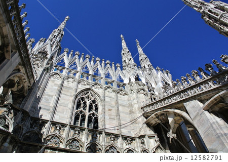 イタリア　ミラノ　ドゥオーモ  12582791