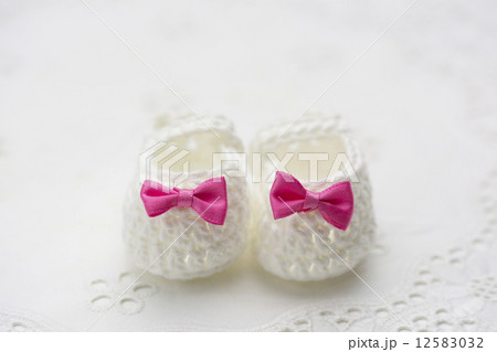 手編みのベビーシュズ 12583032
