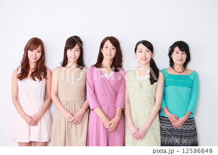 20〜50代の女性　 12586649