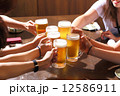 ビールで乾杯 12586911