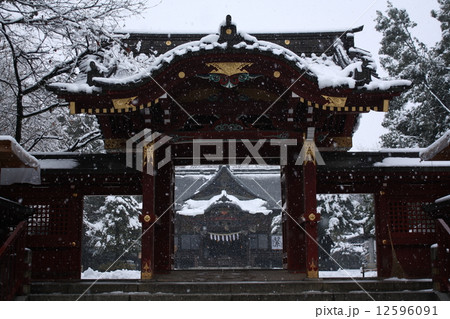 冬の秩父神社 12596091