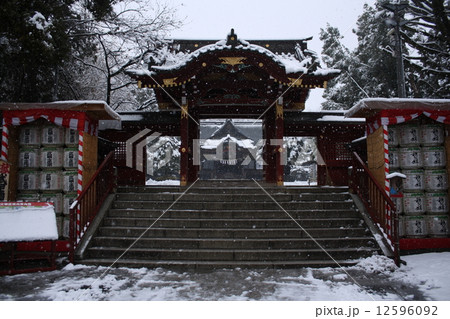 冬の秩父神社 12596092