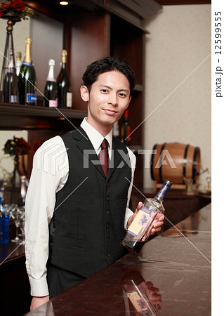 バーテンダー 12599555