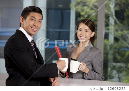 Asian business team taking a break 12603225