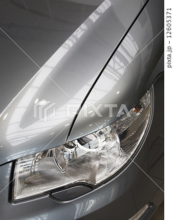 motor-car headlight and grate of radiator motor-car headlight and grate of radiator 12605371