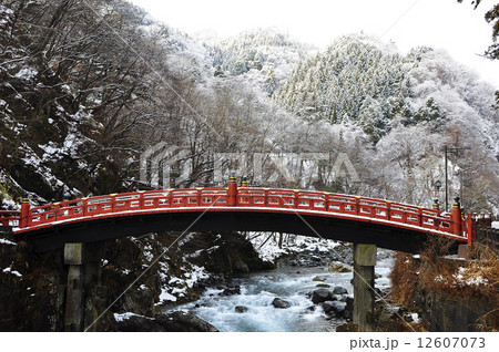 雪の神橋 12607073