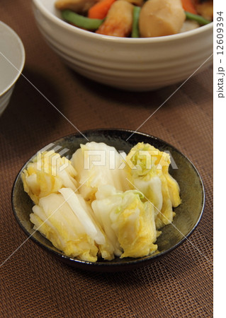 白菜の漬物 12609394