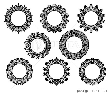 Set of intricate vintage lace frames 12610091