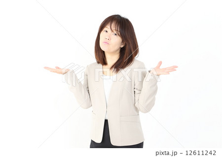 お手上げ・・・ビジネスウーマン 12611242