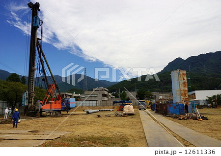 小学校建設現場 12611336