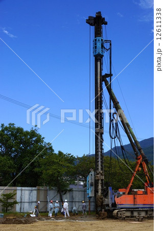 小学校建設現場 12611338