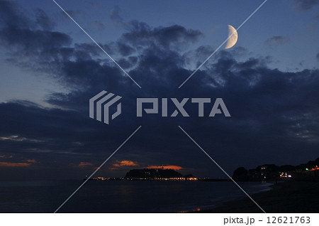 江の島の夕景-2 12621763