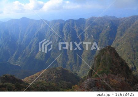 大台ケ原の秋の紅葉 12623425