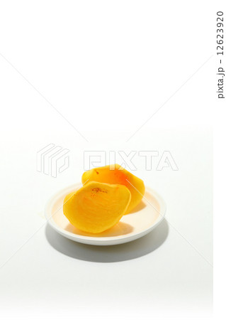 カットされた柿 カットされた柿 12623920