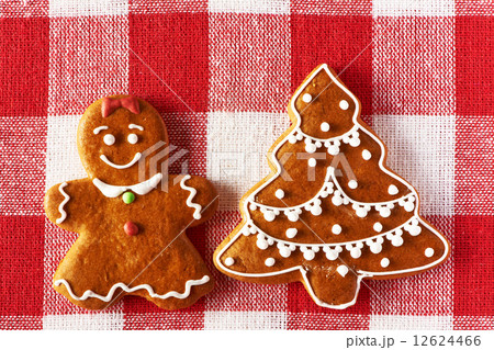 Christmas homemade gingerbread girl cookie Christmas homemade gingerbread girl cookie 12624466