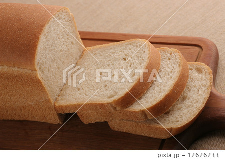 全粒粉食パン 12626233