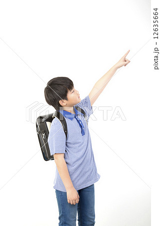 ランドセルを背負う男の子　汎用イメージ　ポートレート 12635664