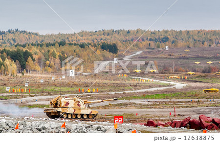 Howitzer 2S19 "Msta-S"with 152 mm cannon. Russia 12638875
