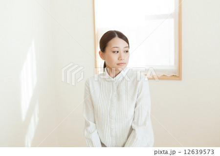 女性 12639573
