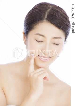 ビューティー 12644881