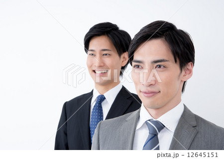 若いビジネスマン 若いビジネスマン 12645151