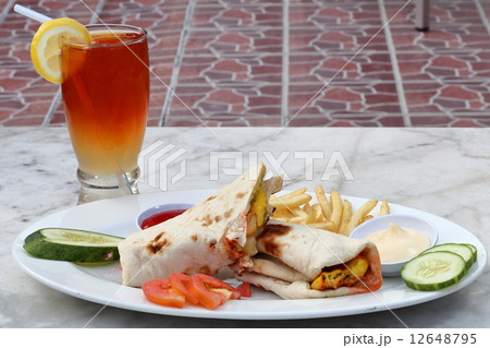 Chicken Shawarma with ice lemon tea 12648795