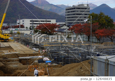 小学校建設現場 12648835