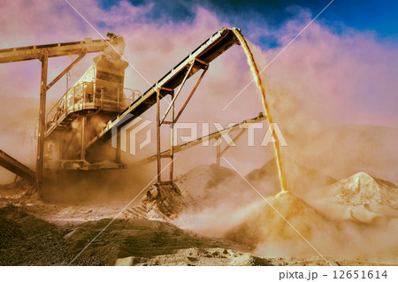 Industrial crusher - rock stone crushing machine Industrial crusher - rock stone crushing machine 12651614