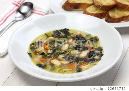 カーボロネロと白インゲンマメのスープ 12651732