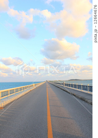 宮古島 池間大橋 宮古島 池間大橋 12664676