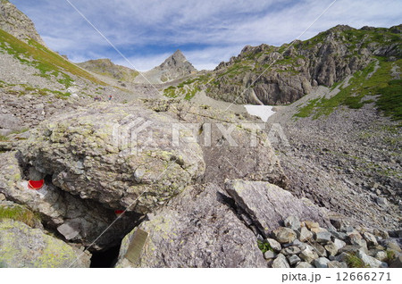播隆窟と槍ヶ岳 12666271