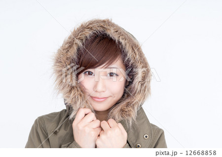 若い女性 12668858