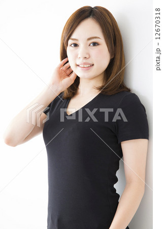 ポートレート 若い女性 ポートレート 若い女性 12670318