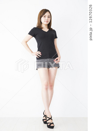 ポートレート 若い女性 ポートレート 若い女性 12670326